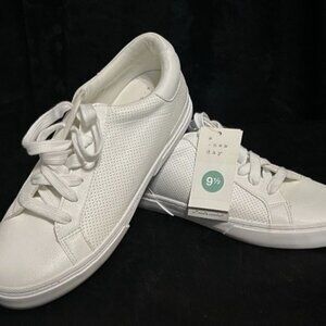 Women’s White Sneakers – Size 9.5